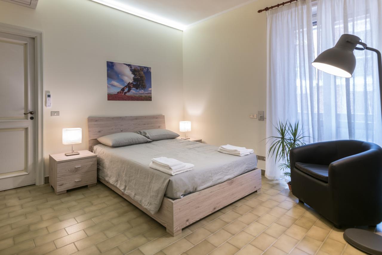 Suite Della Villa Lecce Bagian luar foto