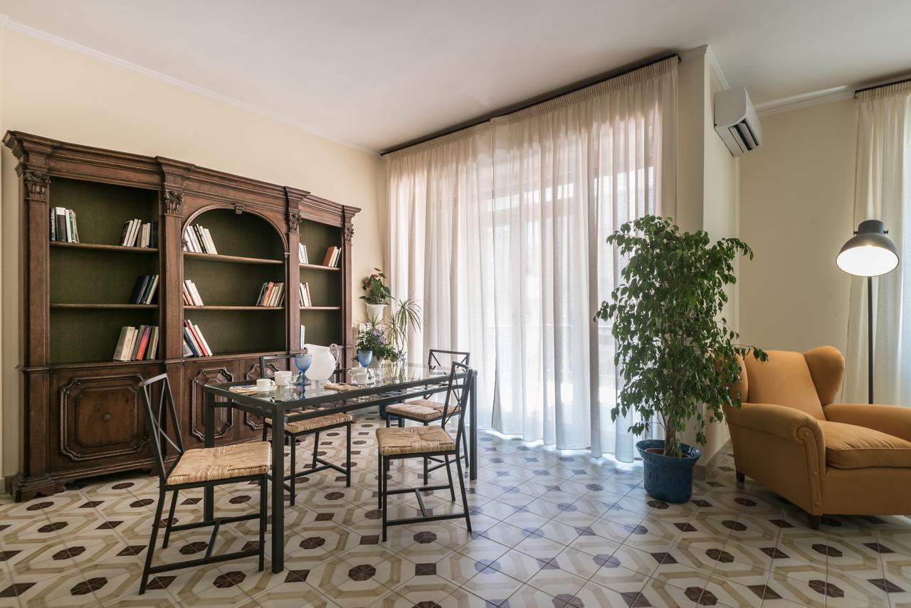 Suite Della Villa Lecce Bagian luar foto